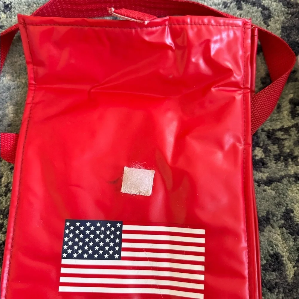 Vintage 1990’s Red Nylon Sport American Flag Graphic Hand Held Insulated Bag
